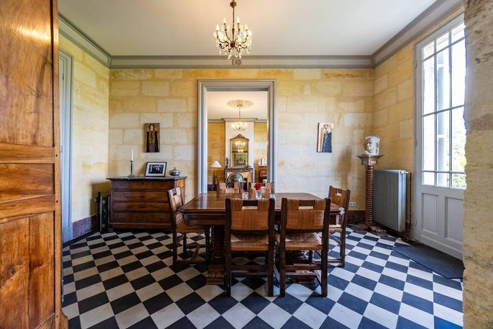 Guest Room – Château Le Noble in Saint-Germain-du-Puch, Libourne region