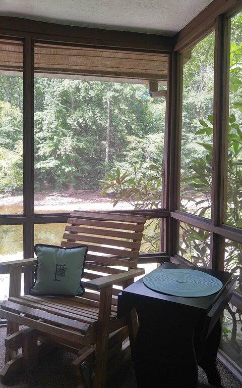 Fisch aus dem Whirlpool! Whirlpool ! Privatgelände. Haustierfreundlich. Volles Personal in Seneca Rocks
