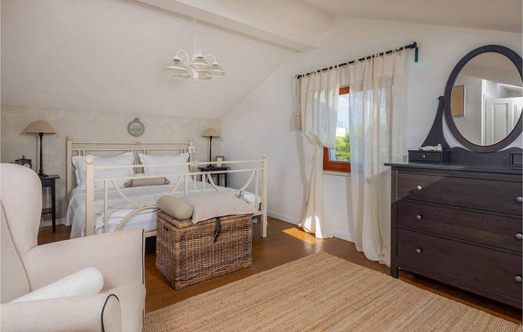 Gemütliches Apartment mit Meerblick, Terrasse, WLAN und Parkplatz – 2 km vom Strand entfernt in Milna, Brac