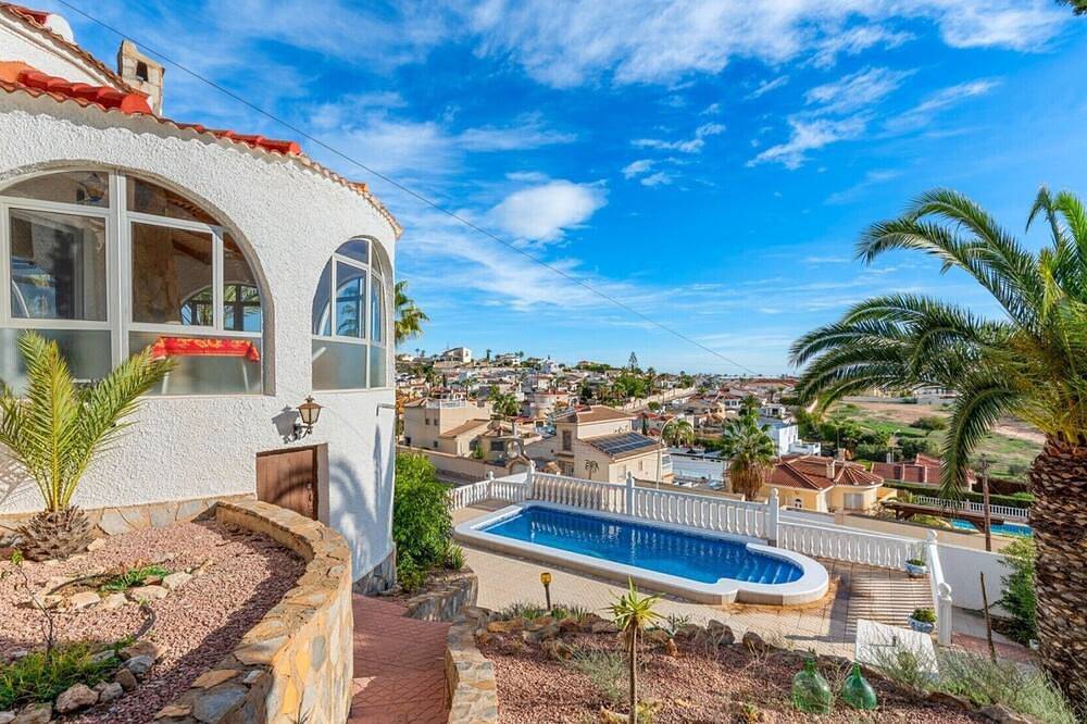 Traditional Spanish house with private swimming pool in Ciudad Quesada, Rojales