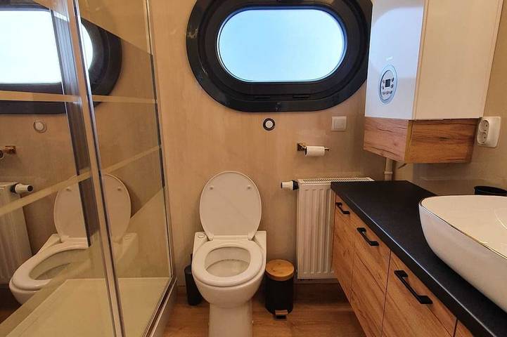 Stylish, Brand-new Houseboat in Monnickendam, Near Amsterdam in Monnickendam, Markermeer