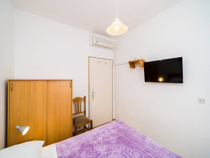 Ganze Wohnung, Guest House Villa Nina- Superior Double or Twin Room with Balcony and Sea View (S4 - mala) in Općina Župa dubrovačka, Dubrovnik-Neretva