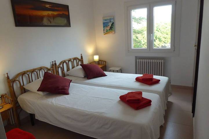 Ganze Wohnung, Palm Garden, large Pool, nice local Beach, beautiful View @ Barcelona's door in Supermaresme, Sant Andreu de Llavaneres