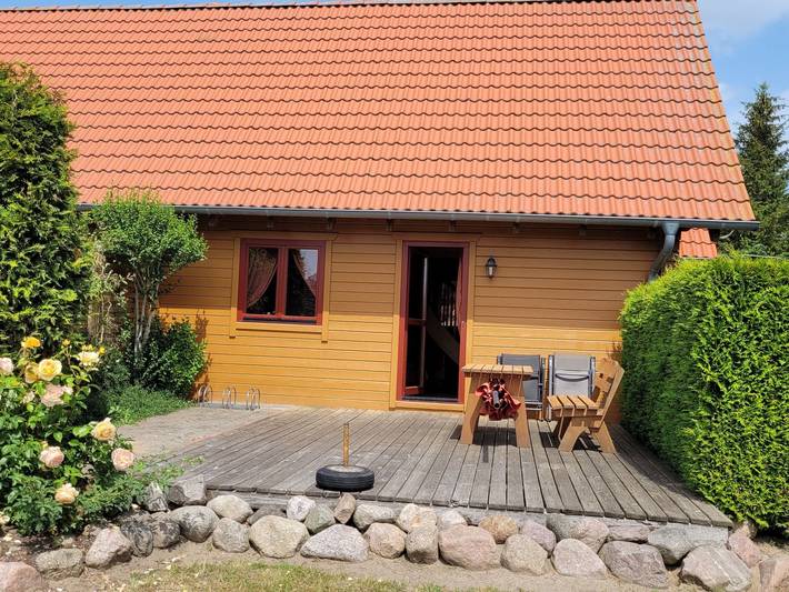 Ferienhaus für 4 Personen, mit Terrasse und Garten in Klink