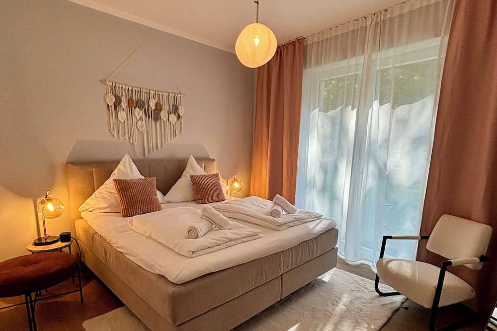Ganze Wohnung, Barrierefrei · 3 Zi · Klinik & Terrasse · Parken in Bad Oeynhausen, Kreis Minden-Lübbecke
