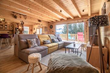 Gîte pour 8 personnes, avec balcon/terrasse et terrasse à Jarrier