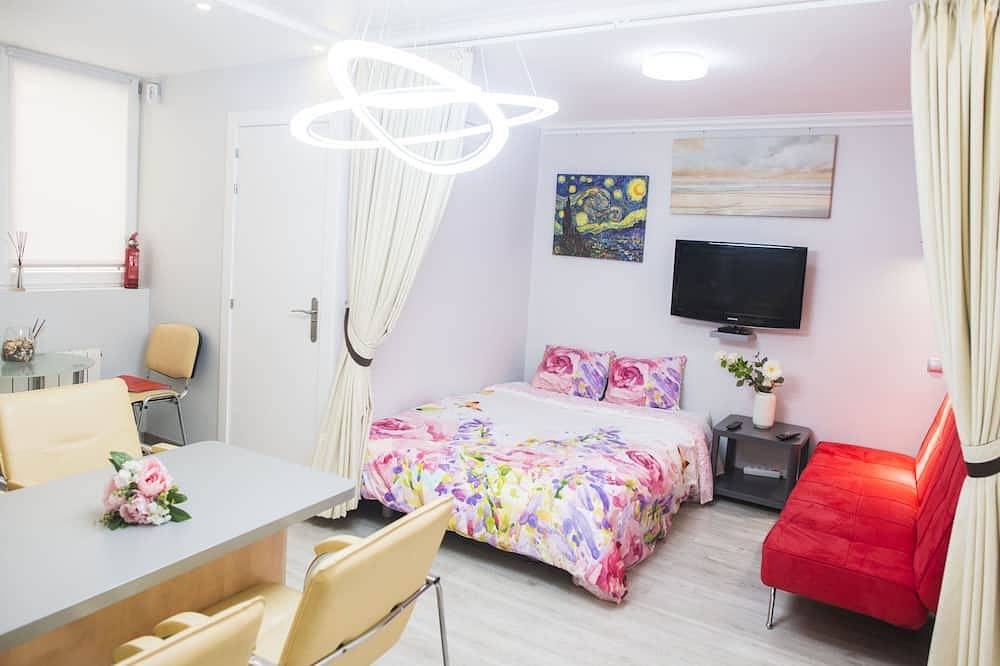 Apartamento entero, Apartment near Camp Nou in Hospitalet de Llobregat, Barcelonés
