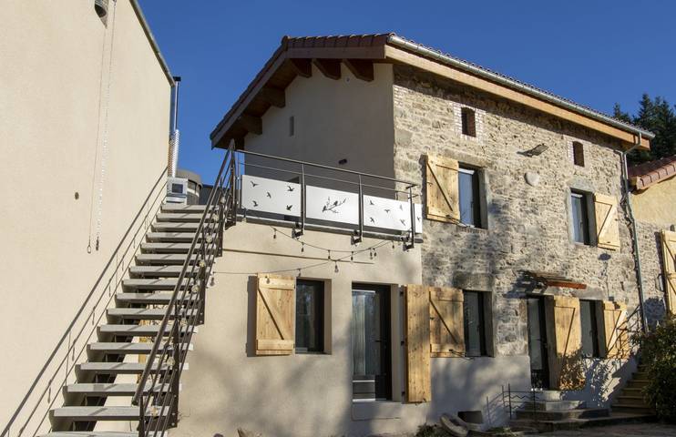 Gîte pour 4 personnes, avec jacuzzi ainsi que terrasse et jardin à Saint-Genest-Malifaux - 2