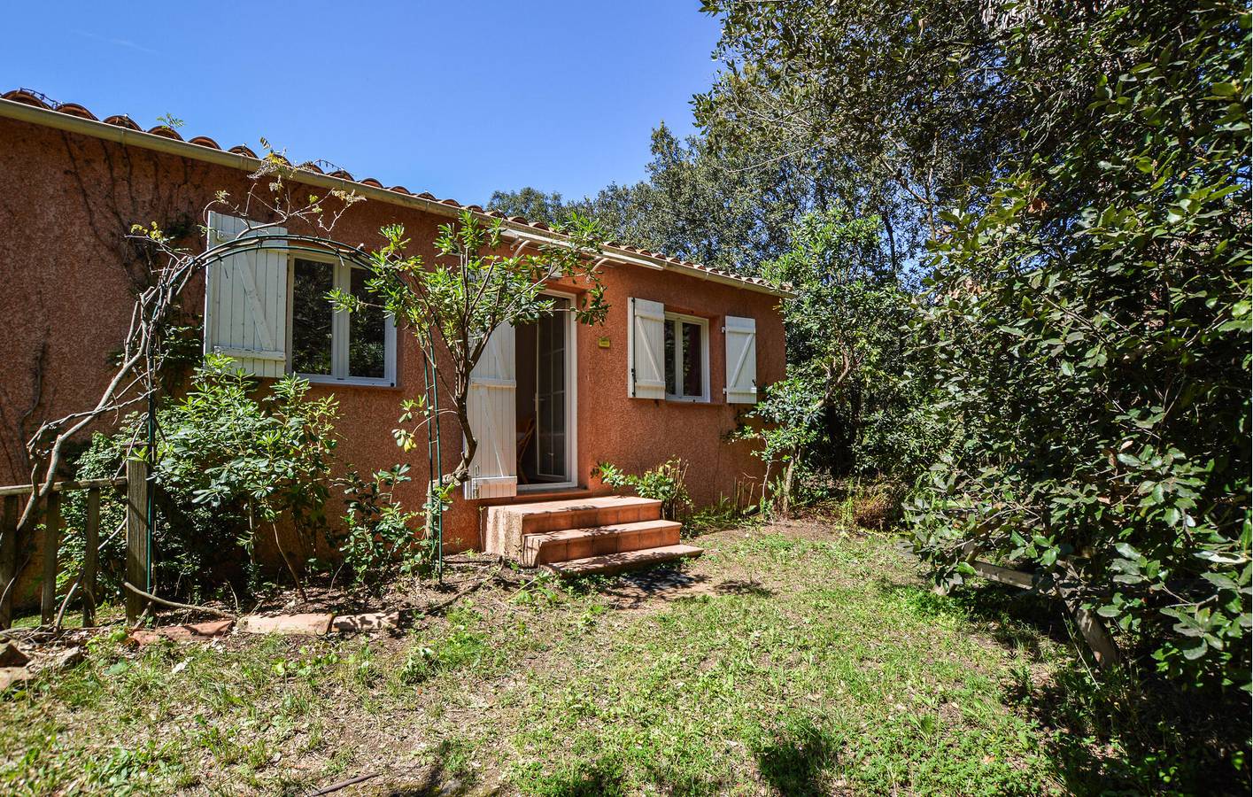 Charmant appartement avec lave-linge et WiFi près du RESTAURANT A VIGNA in Afa, Région d'Ajaccio