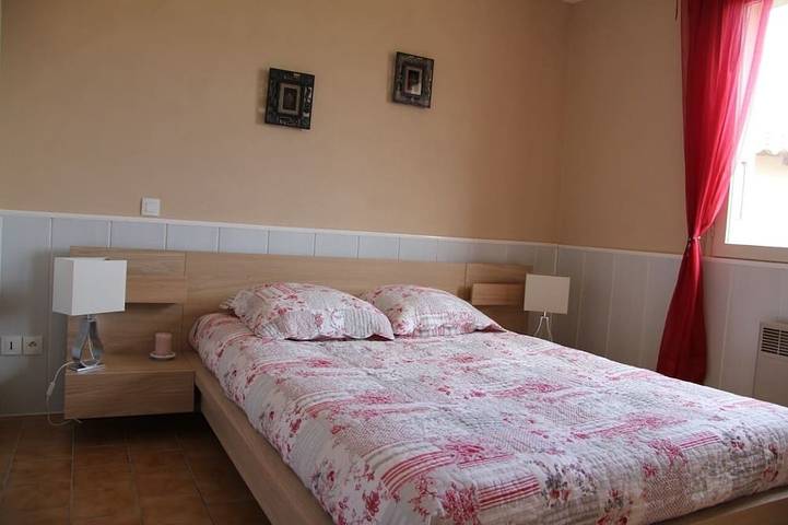 Location de vacances pour 8 personnes, avec jardin, animaux acceptés à Saint-Alban-Auriolles - 3