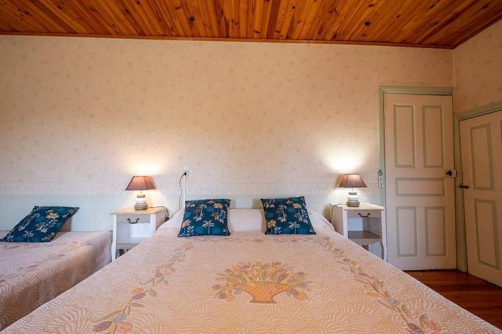 Location de vacances pour 6 personnes, avec jardin, animaux acceptés à Sainte-Colombe-de-Peyre - 4