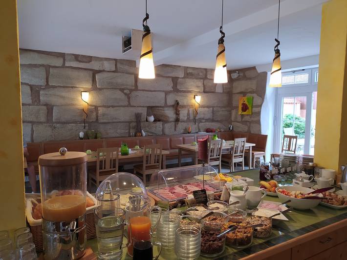 Pension für 2 Personen, mit Garten und Terrasse sowie Whirlpool in Fränkisches Seenland - 3