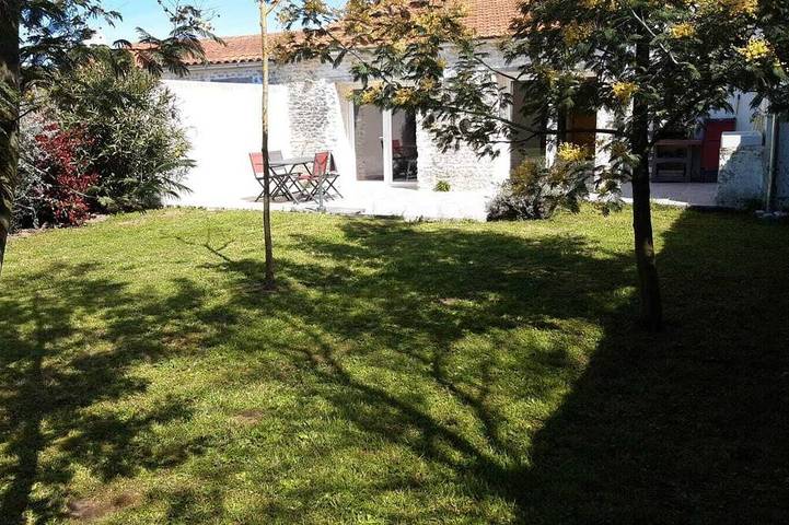 Gîte pour 6 personnes, avec terrasse et jardin, animaux acceptés sur l' Île d'Oléron