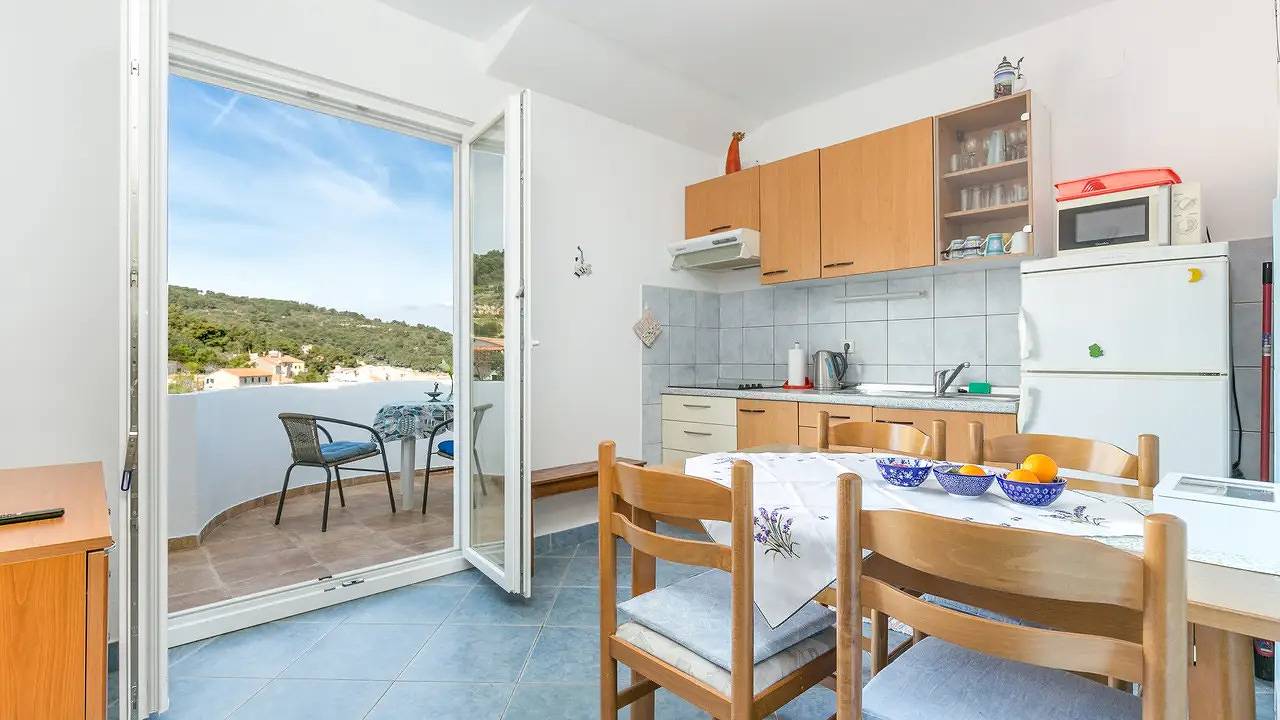 Ganze Ferienwohnung, Ferienwohnung für 5 Personen (40 m²) in Stomorska in Stomorska, Solta