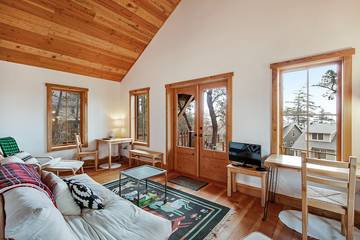 Log Cabin for 2 Guests in Orcas Island, San Juan Islands, Picture 1