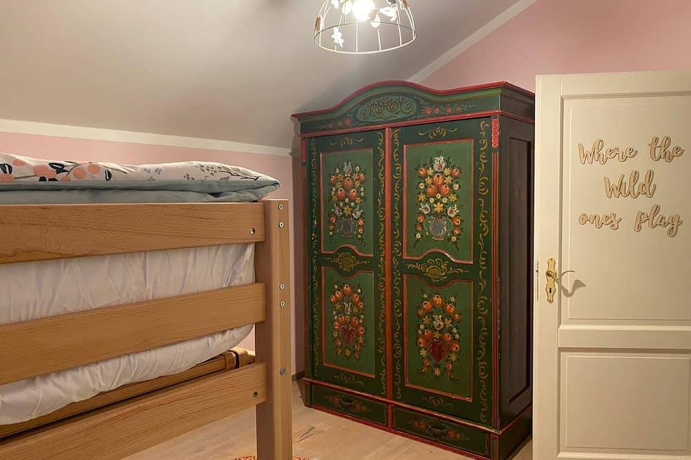 Geräumige Ferienwohnung mit Balkon & Terrasse im Bayerischen Wald in Büchlberg, Ostbayern