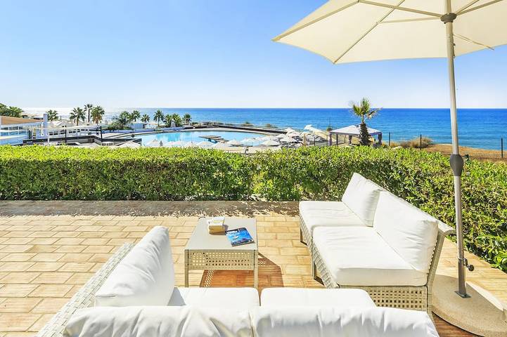 Villa für 6 Personen, mit Garten und Balkon sowie Pool - 1