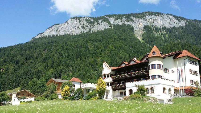 Hotel für 2 Personen, mit Balkon und Terrasse sowie Garten und Pool in Wilder Kaiser