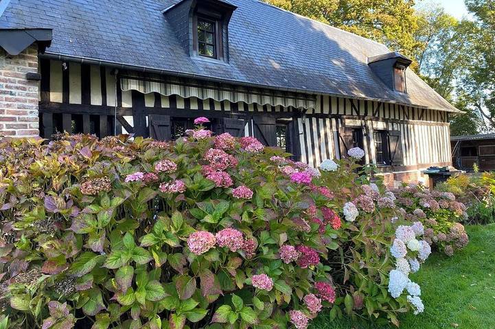 Gîte pour 8 personnes, avec terrasse et jardin