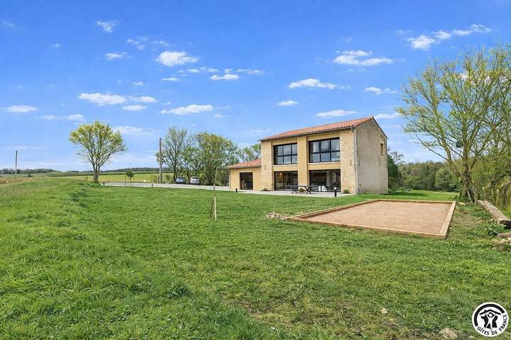 Maison de vacances pour 10 personnes, avec jardin et jacuzzi