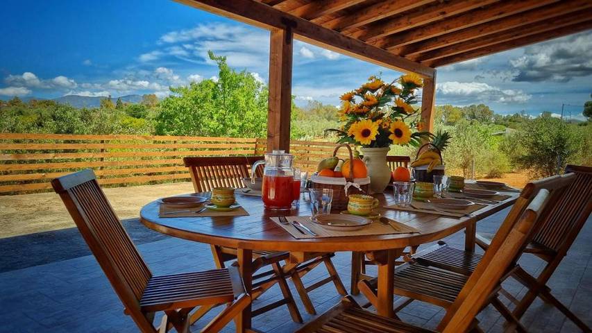 Villa per 8 persone, con giardino e panorama in Partinico