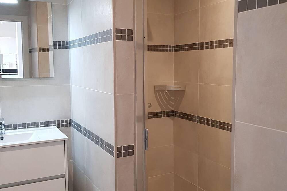 Ganze Wohnung, Porticcio, Superb air-conditioned T2, panoramic view of the Gulf of Ajaccio in Albitreccia, Ajaccio und Umgebung