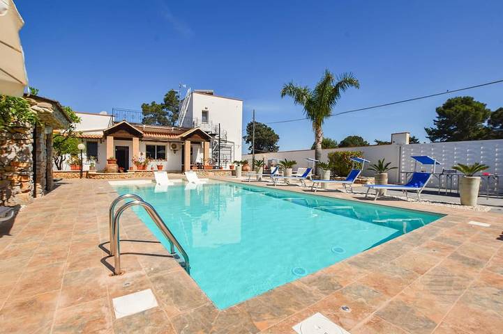 Holiday home for 14 people, with garden - 1