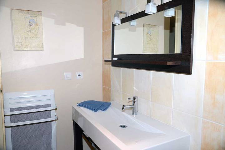 Gîte pour 5 personnes, avec sauna et jardin ainsi que piscine et jacuzzi à Saint-Palais (Gironde) - 4