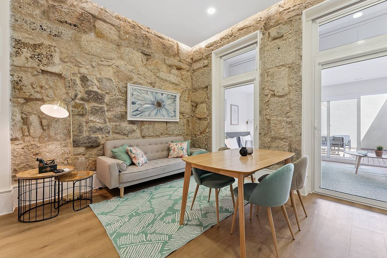 Ganze Wohnung, Ferienwohnung für 2 Personen mit Terrasse in Cedofeita, Porto