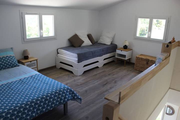 Location de vacances pour 6 personnes, avec jardin et terrasse à Saint-Julien-de-Peyrolas - 2