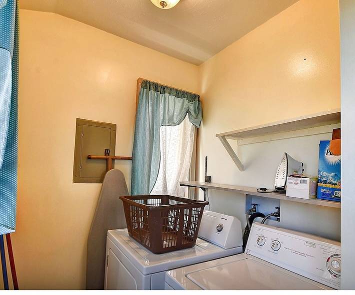 Vacation rental for 8 people, with yard, with pets in Leadville