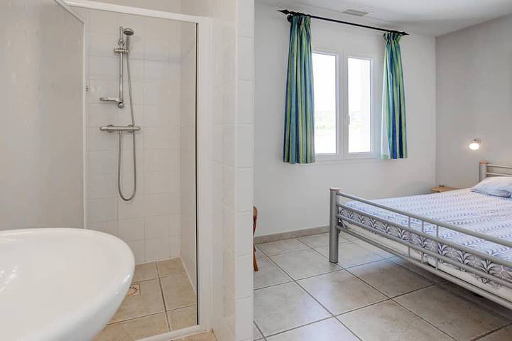 Location de vacances pour 8 personnes, avec terrasse et jardin, animaux acceptés à Aigne - 3