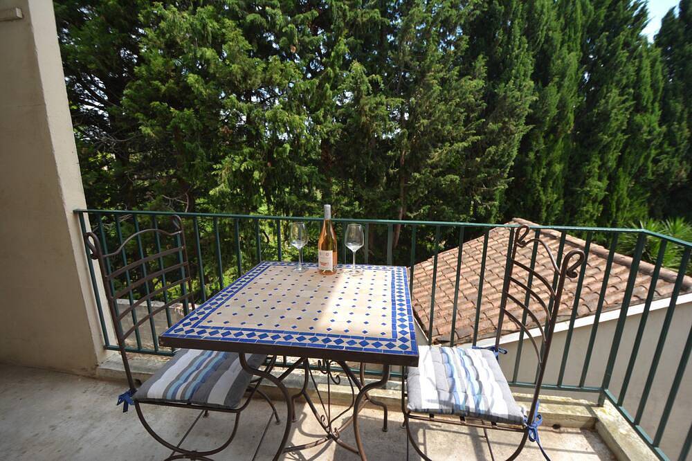 Apartamento entero, Modern apartment near historical center Tarascon in Tarascón, Region de Arles