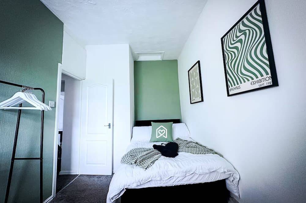 Worsley Gem - Stylish Modern 2-Bedroom Holiday Let in Greater Manchester