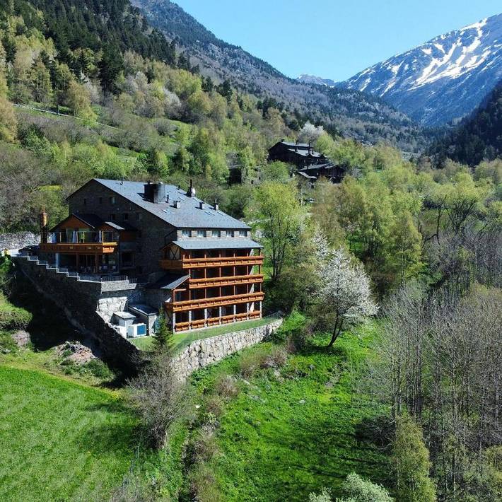 Hôtel pour 2 personnes, avec vue ainsi que terrasse et sauna dans el Serrat