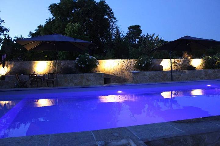 Ferienhaus für 7 Personen, mit Whirlpool und Garten sowie Terrasse