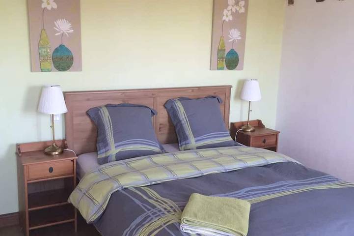 Location de vacances pour 14 personnes, avec terrasse ainsi que jacuzzi et jardin à Saint-Georges-sur-Baulche - 3