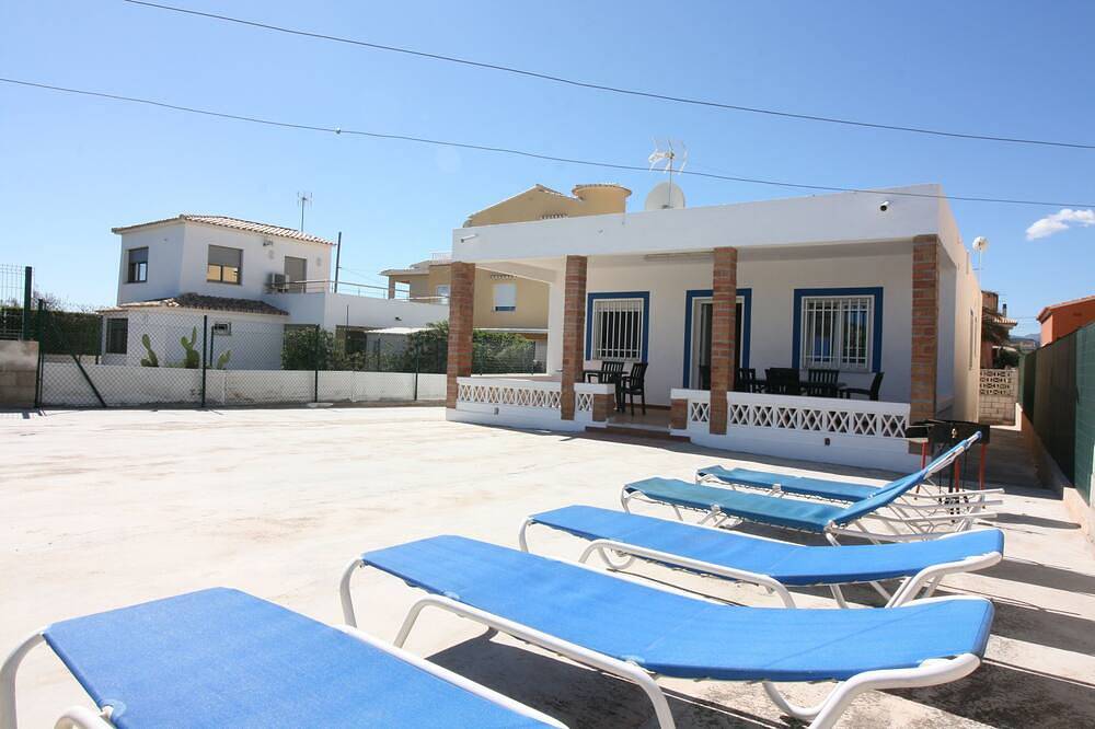 Unifamiliar a pié de la Playa de Oliva en la Urb. Kiko, en parcela privada in Oliva, Costa de Valencia