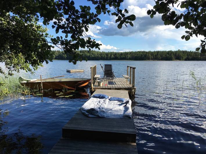 Location de vacances pour 7 personnes, avec sauna et vue sur le lac ainsi que jardin et terrasse, animaux acceptés dans Uppsala - 2