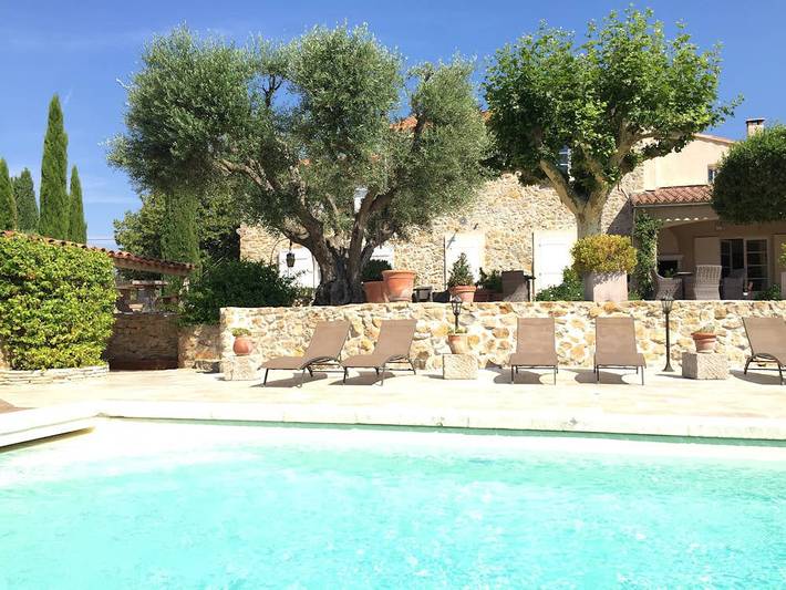 Chambre d’hôte pour 2 personnes, avec piscine et jardin