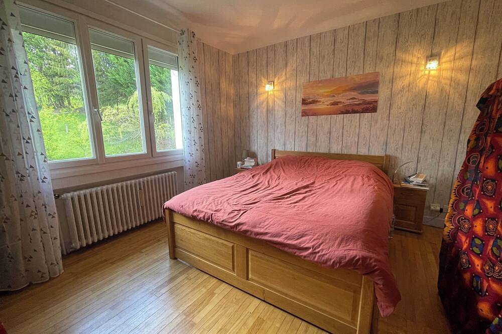 Family villa with panoramic view and garden on the heights of Chambéry in Verel-Pragondran, Chambéry region