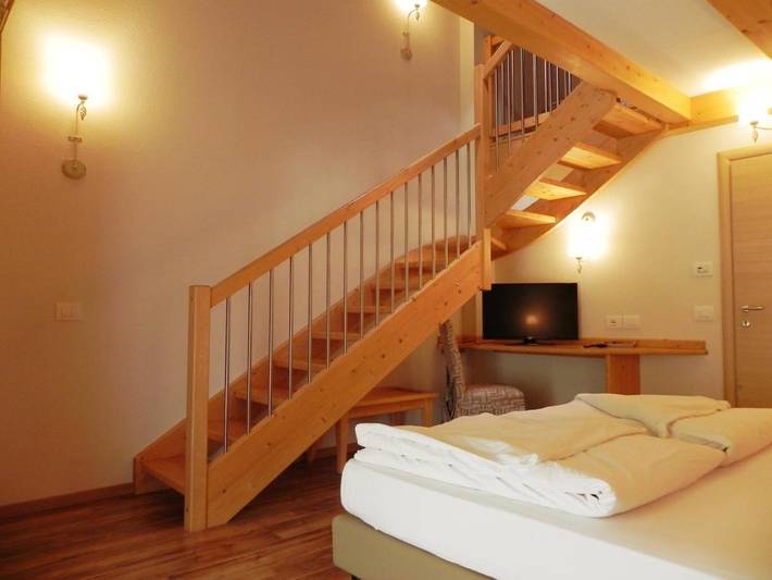 Pokój dla 3 osób, z Balkon i Taras oraz Ogród i Widok w Malè