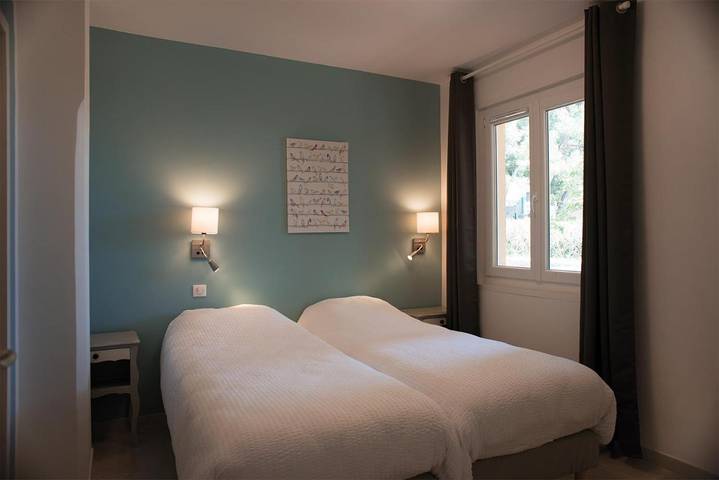 Hôtel pour 2 personnes, avec vue et jardin, adapté aux familles dans Couronne Vieille - 4