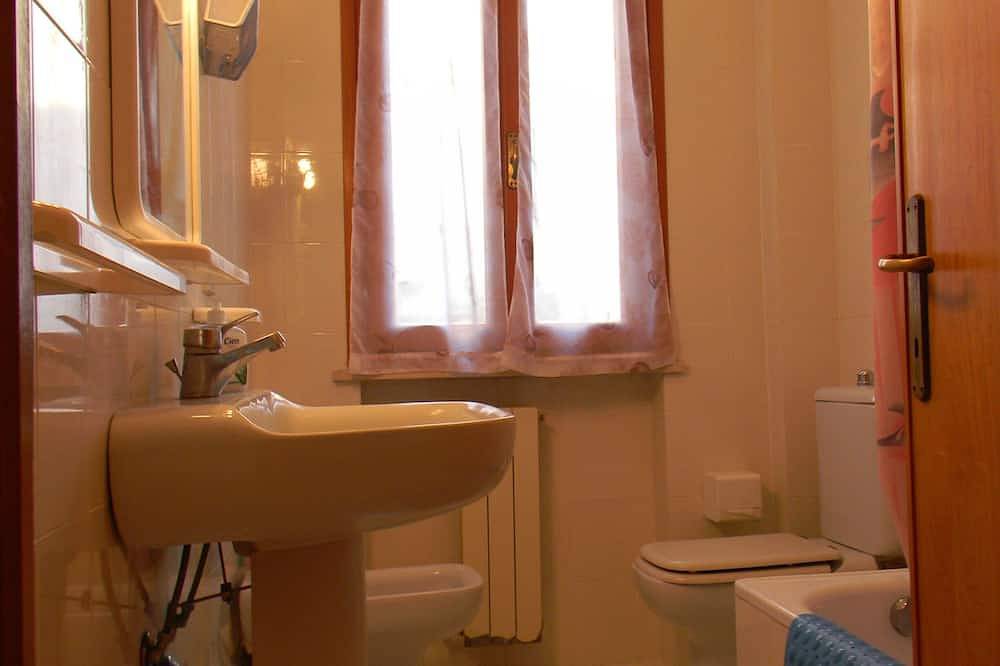 Apartamento entero, Casa con jardin, cerca de la playa in Rosignano Solvay, Costa Etrusca