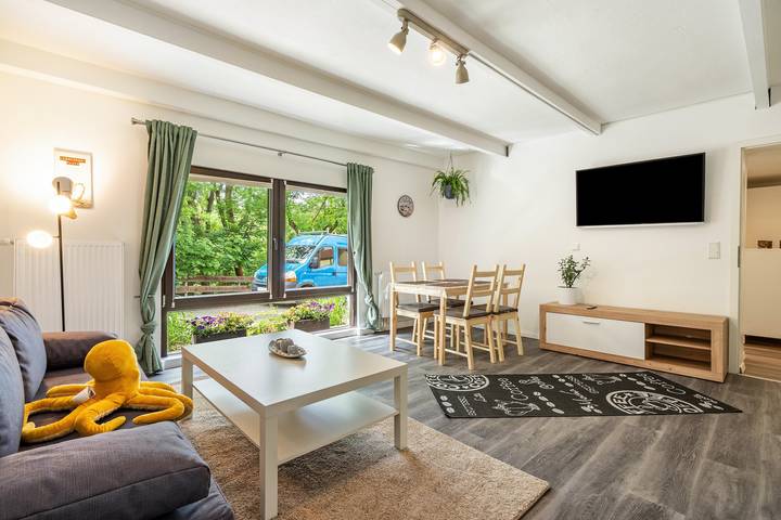 Apartamento entero, Apartamento Am Mühlbach con terraza privada y Wi-Fi in Klipphausen, Meissen Region