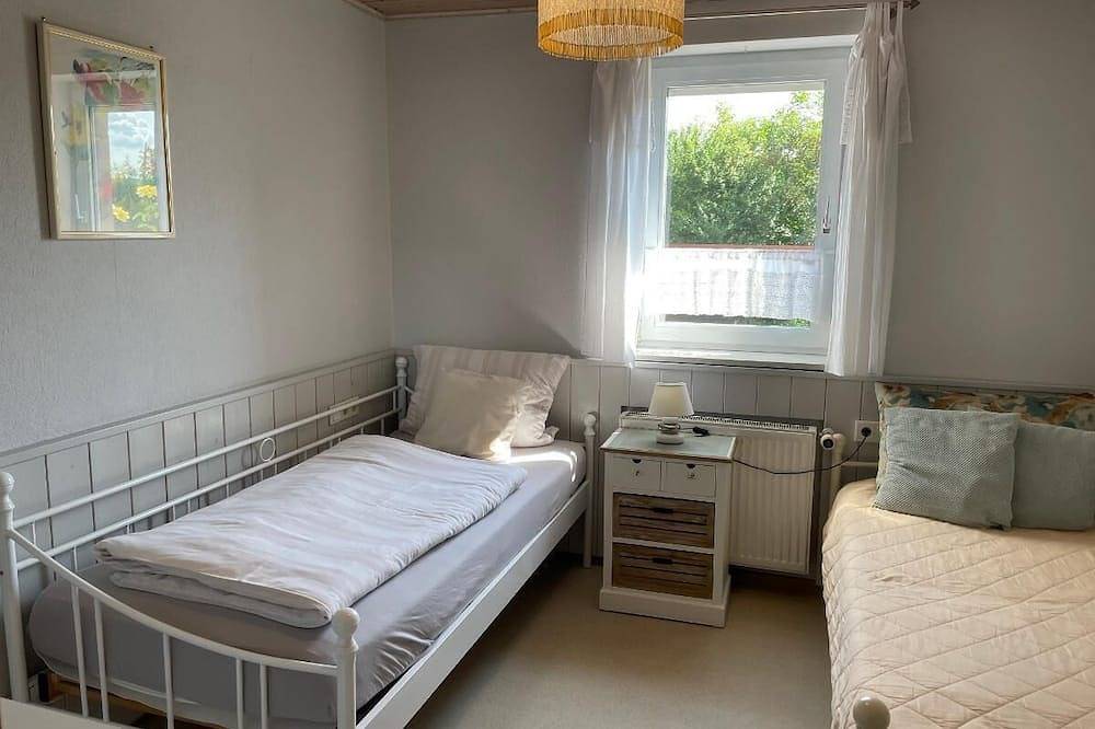 Ganze Wohnung, Feriendomizil mit 2 getrennten Schlafzimmern. Wlan gratis. in Margetshöchheim, Fränkisches Weinland