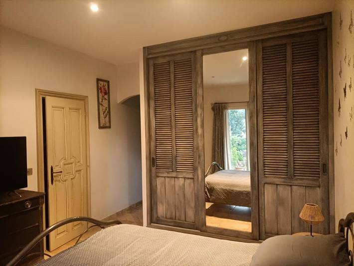 Location de vacances pour 2 personnes, avec piscine ainsi que jardin et jacuzzi à Pégomas - 3