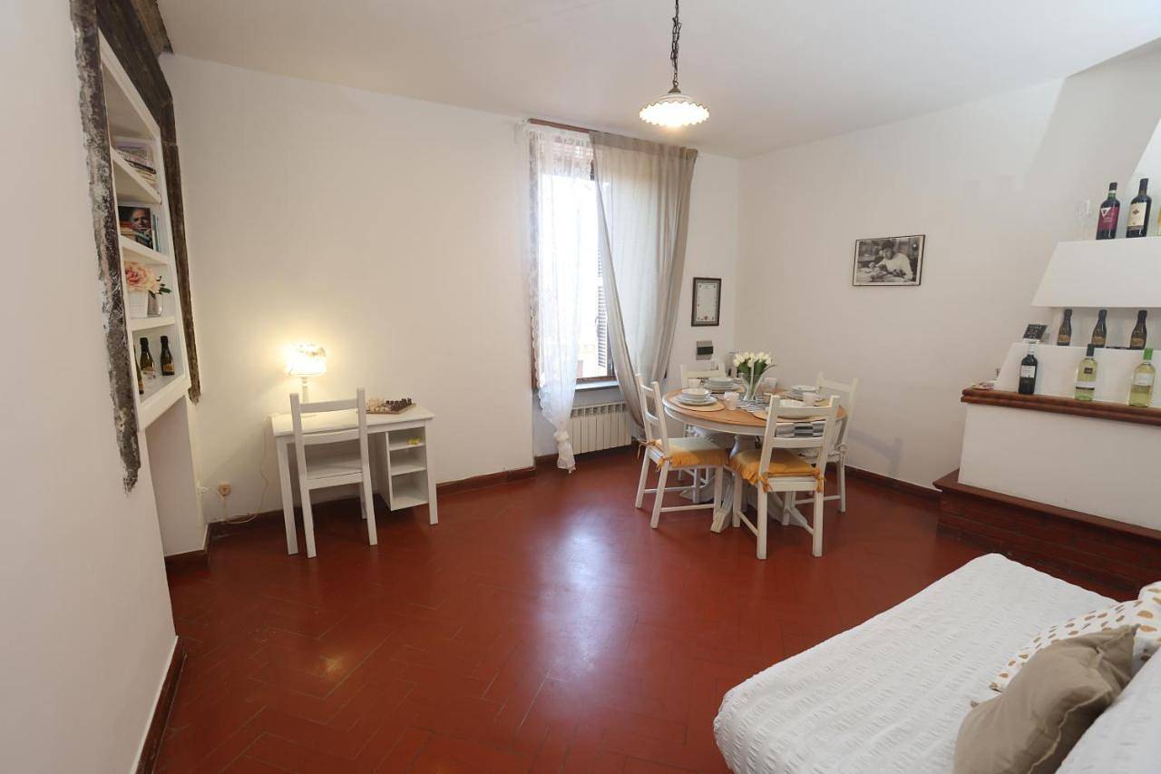 Appartamento intero, One-Bedroom Apartment in Campagnano di Roma, Lago di Bracciano