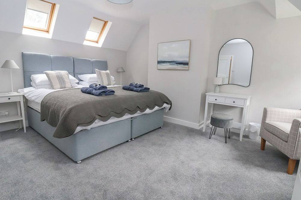 1 Golf Links Cottages, pet friendly, with a garden in Norley in Delamere, Cheshire West and Chester
