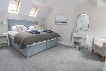 Log Cabin for 4 People in Delamere, Cheshire, Photo 2